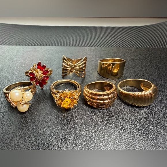 Set of Vintage Gold Tone Statement Ring Lot (7) - Picture 14 of 16